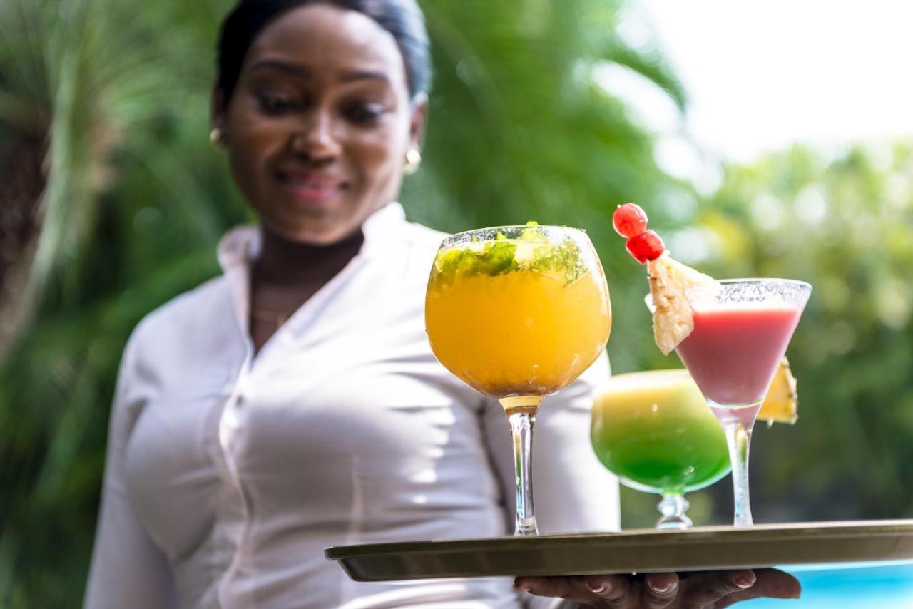 Hotel Tropico Luanda Dış mekan fotoğraf